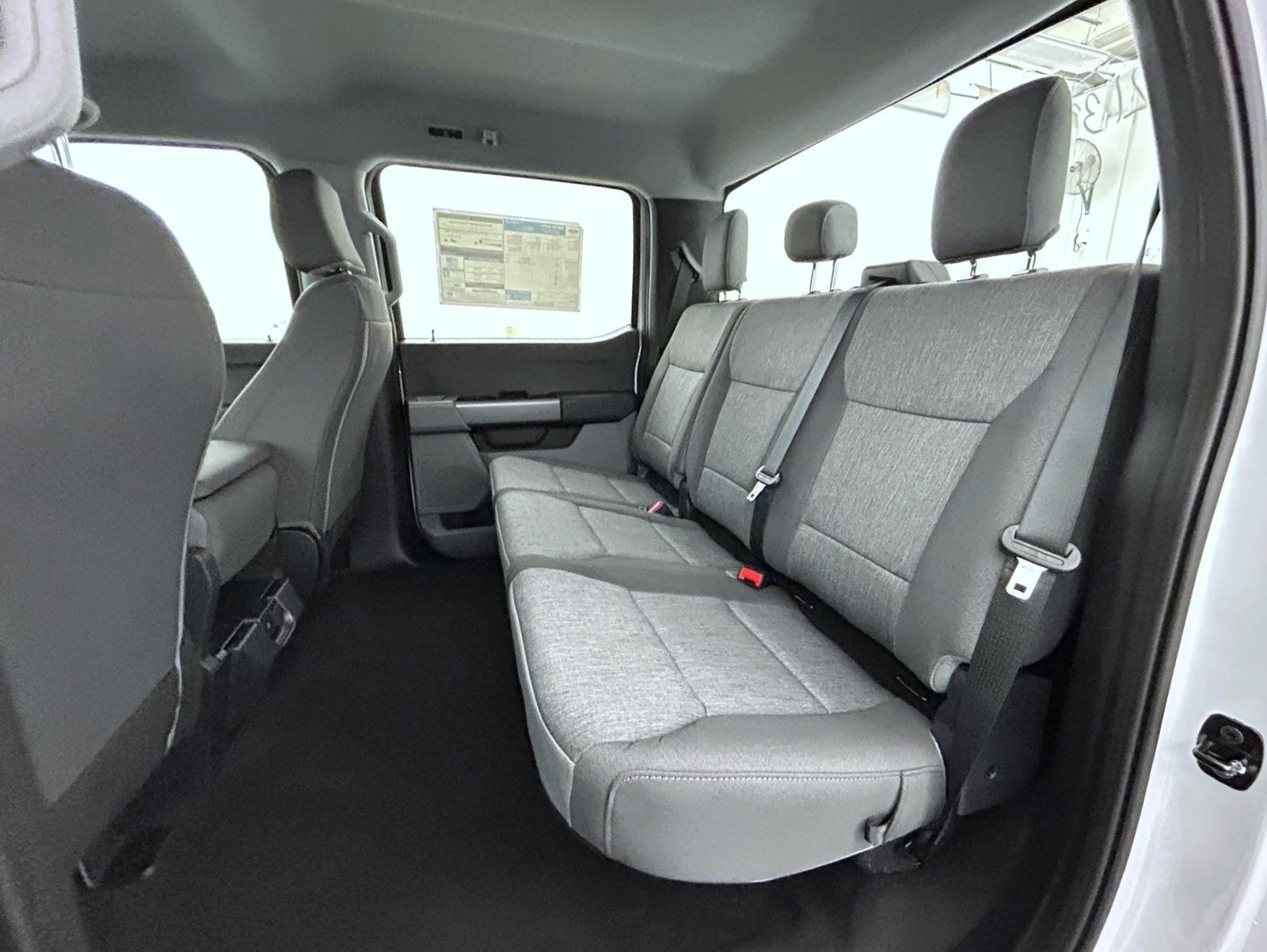 New 2026 Oxford White Ford XL image 19
