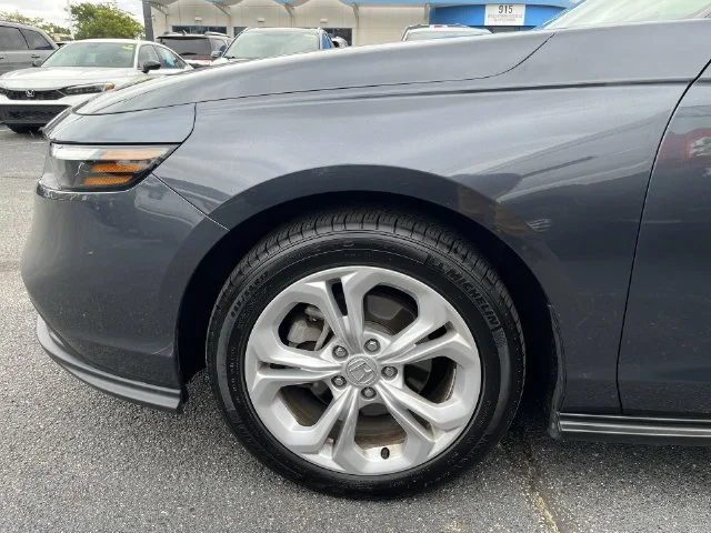 Used 2025  Honda LX image 20