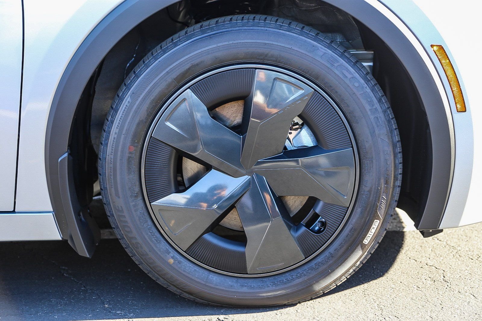 2026 Toyota Prius Plug-in Hybrid SE - Photo 10