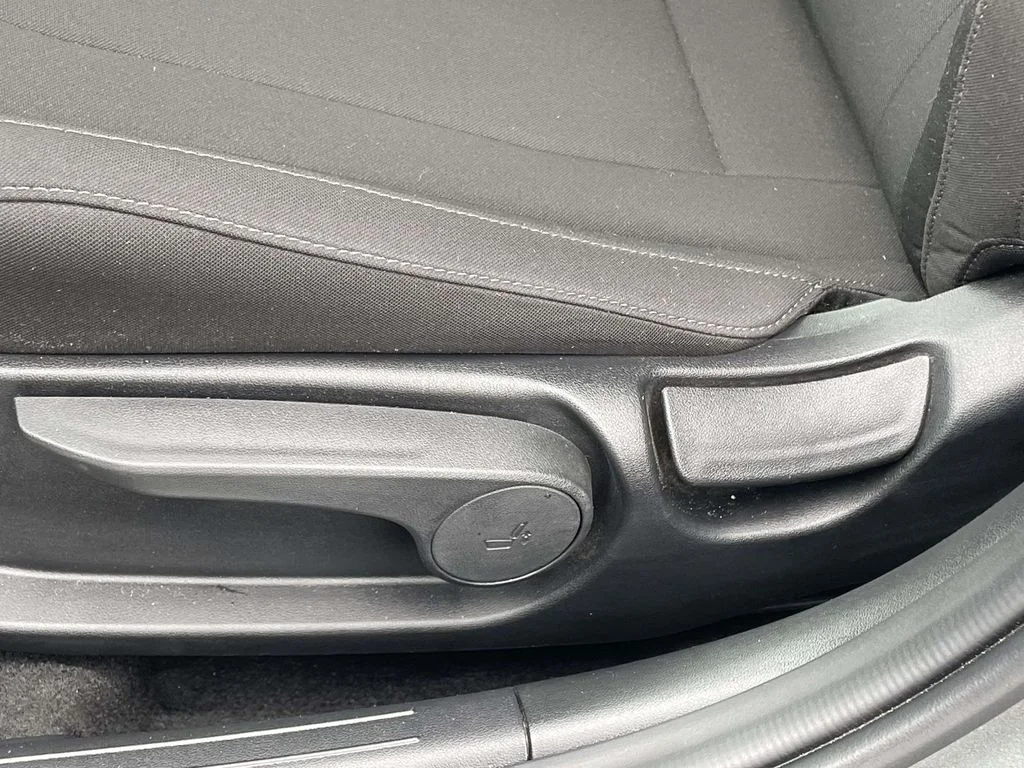 Used 2025 Amazon Gray Hyundai SEL Sport image 7
