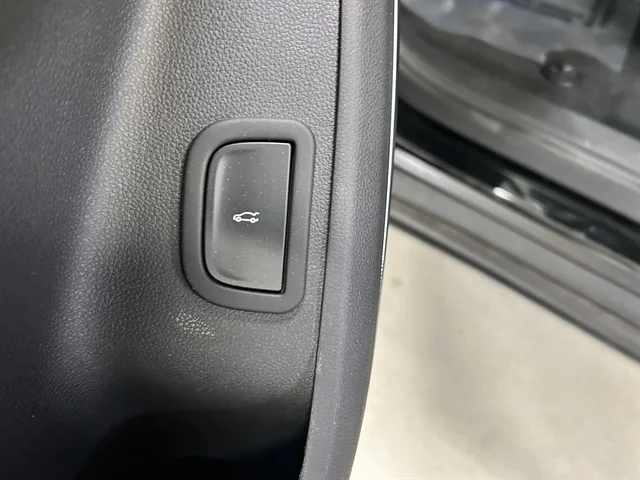 Used 2025 BLACK GMC FWD Elevation image 26