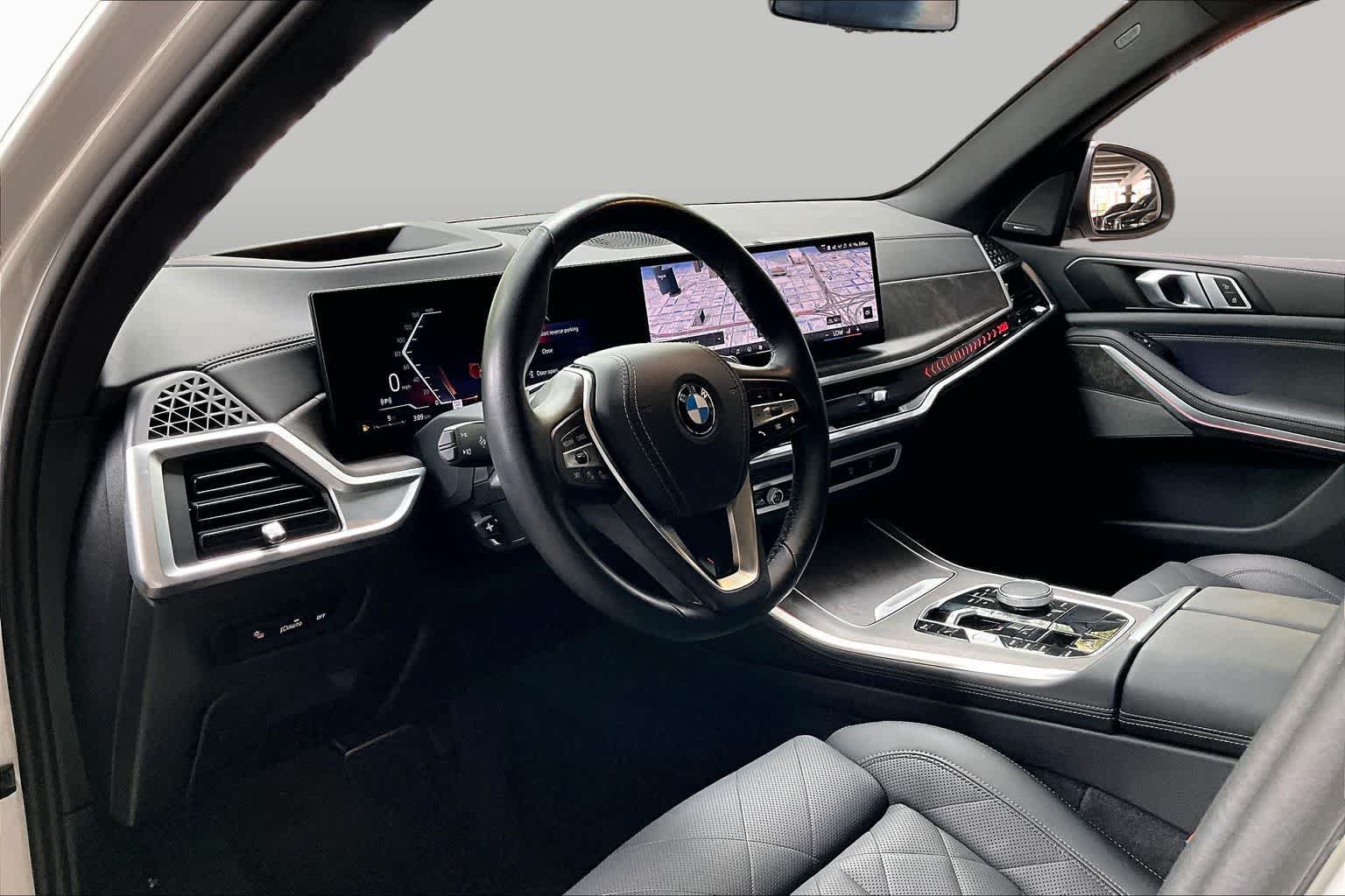 Used 2025 Mineral White Metallic BMW sDrive40i image 17