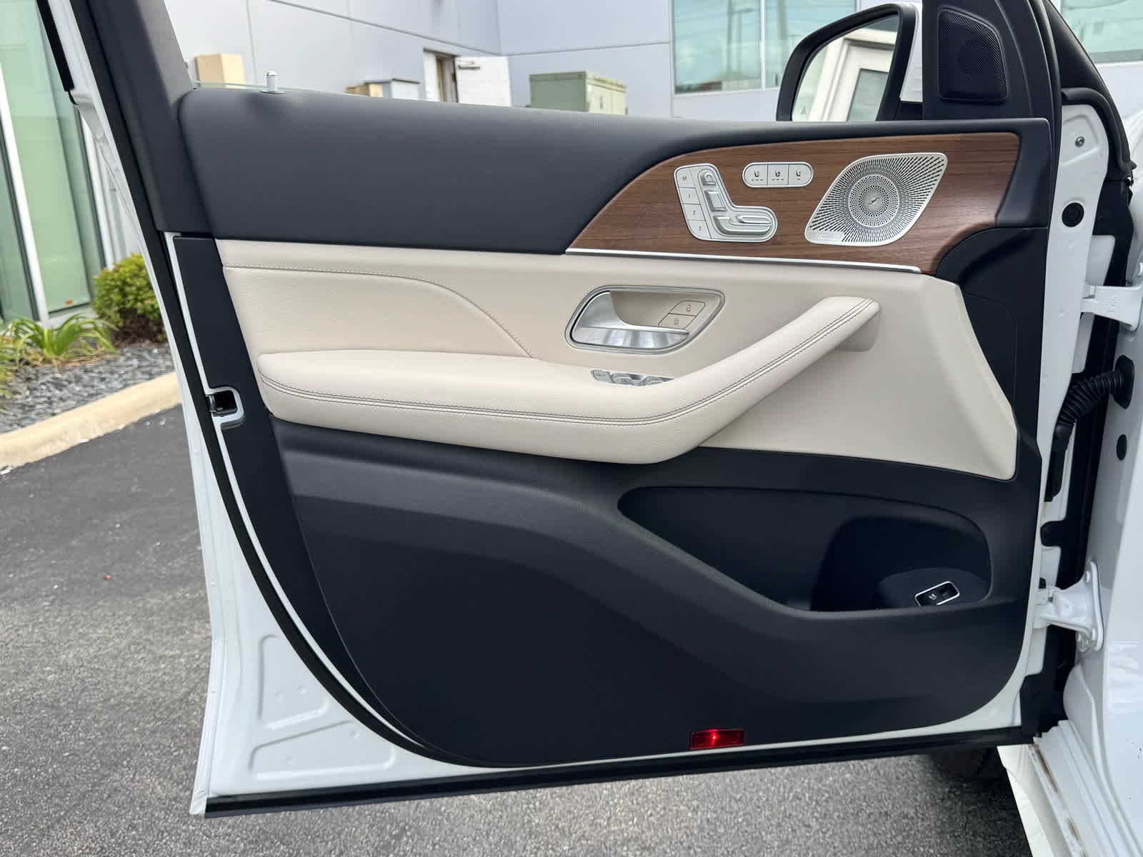 New 2026 Polar White Mercedes-Benz GLE 450 image 18