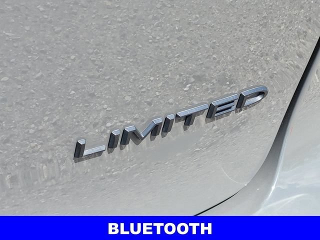 Used 2025 Gray Chrysler Limited image 10