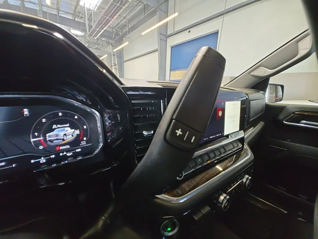 Certified Used 2025 Sterling Metallic GMC Elevation image 18