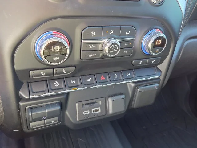 Used 2020 Gray GMC SLE image 22