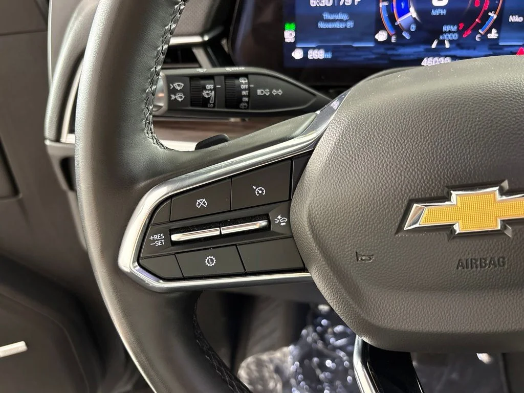 Used 2025 Gray Chevrolet Premier image 36