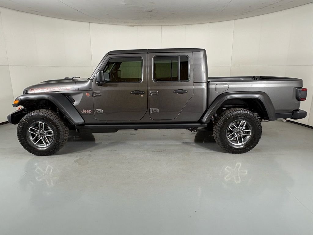 New 2026 Granite Crystal Metallic Clearcoat Jeep Mojave image 5