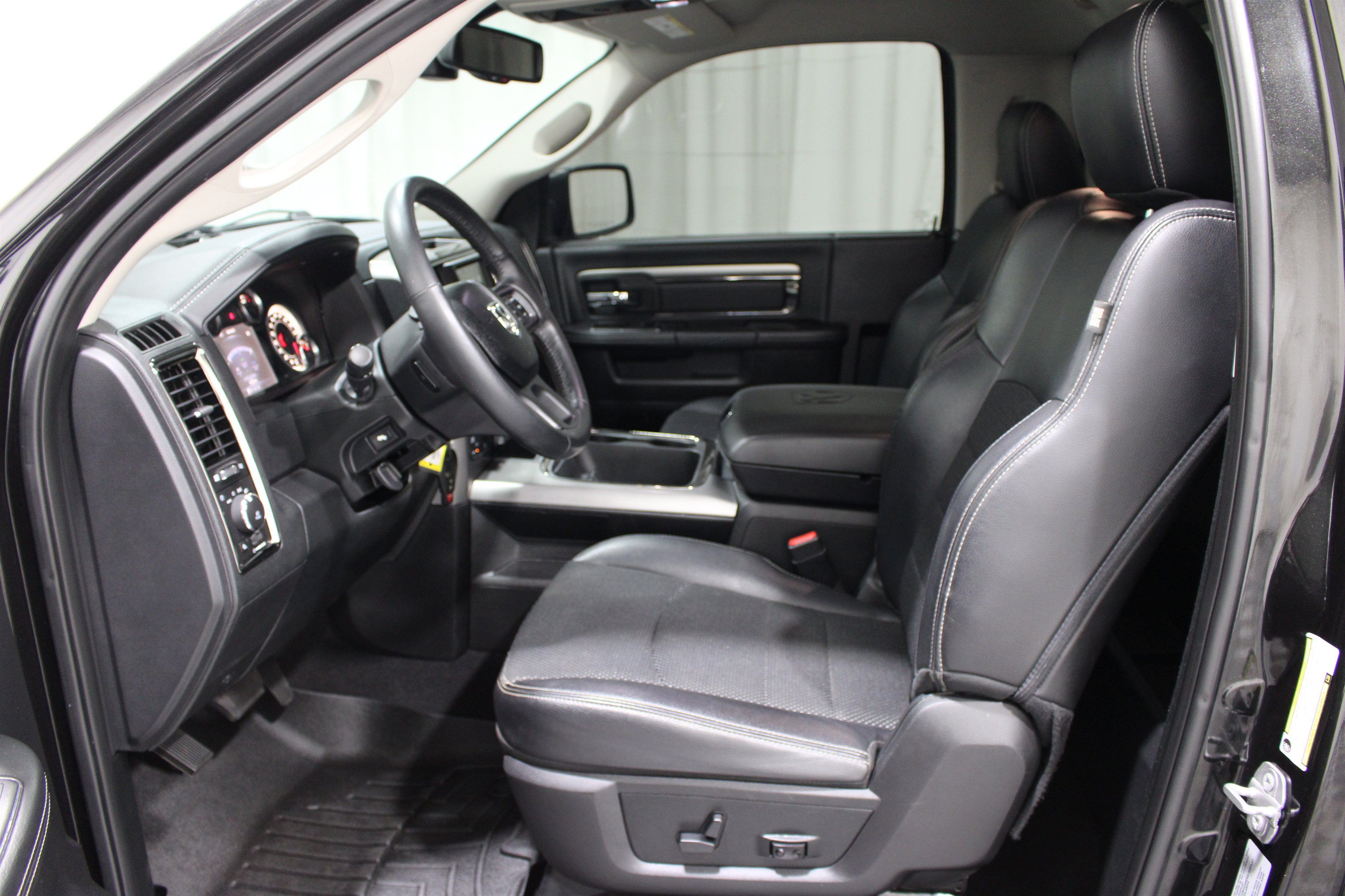 Used 2017 Brilliant Black Crystal Pearlcoat Ram Sport image 3
