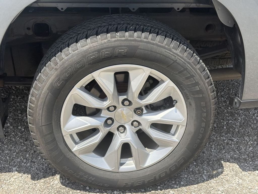 Used 2020 Gray Chevrolet Custom image 32