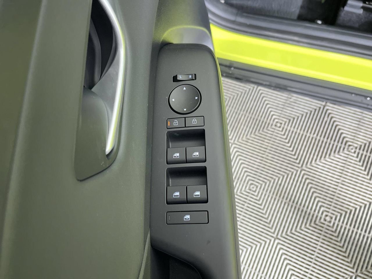 New 2026 Neoteric Yellow Hyundai SEL Premium AWD image 32