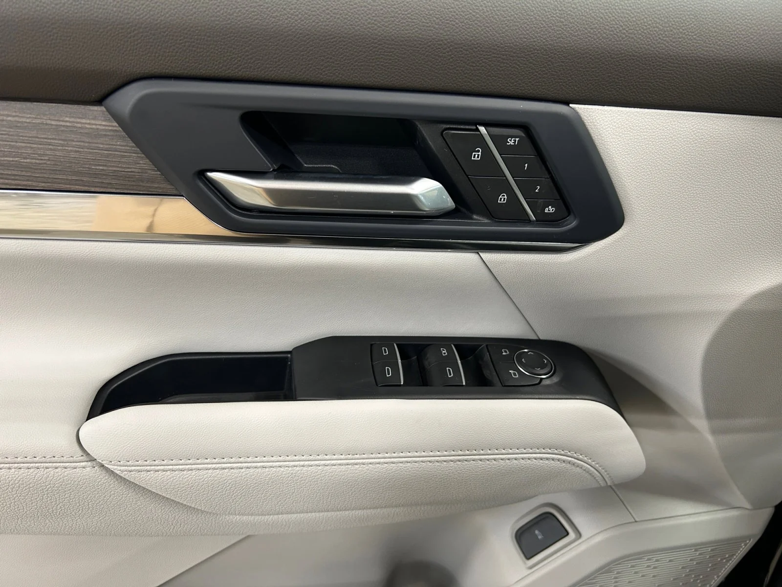 New 2026 Ebony Twilight Metallic GMC AWD Denali image 17