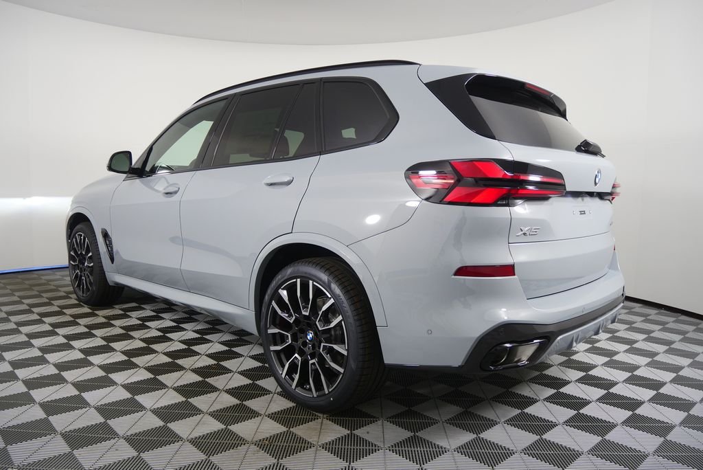 Used 2026 Brooklyn Grey Metallic BMW sDrive40i image 5
