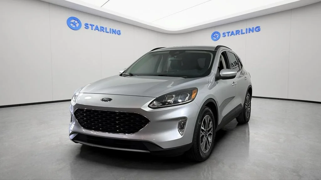 Used 2020 Silver Ford SEL image 1