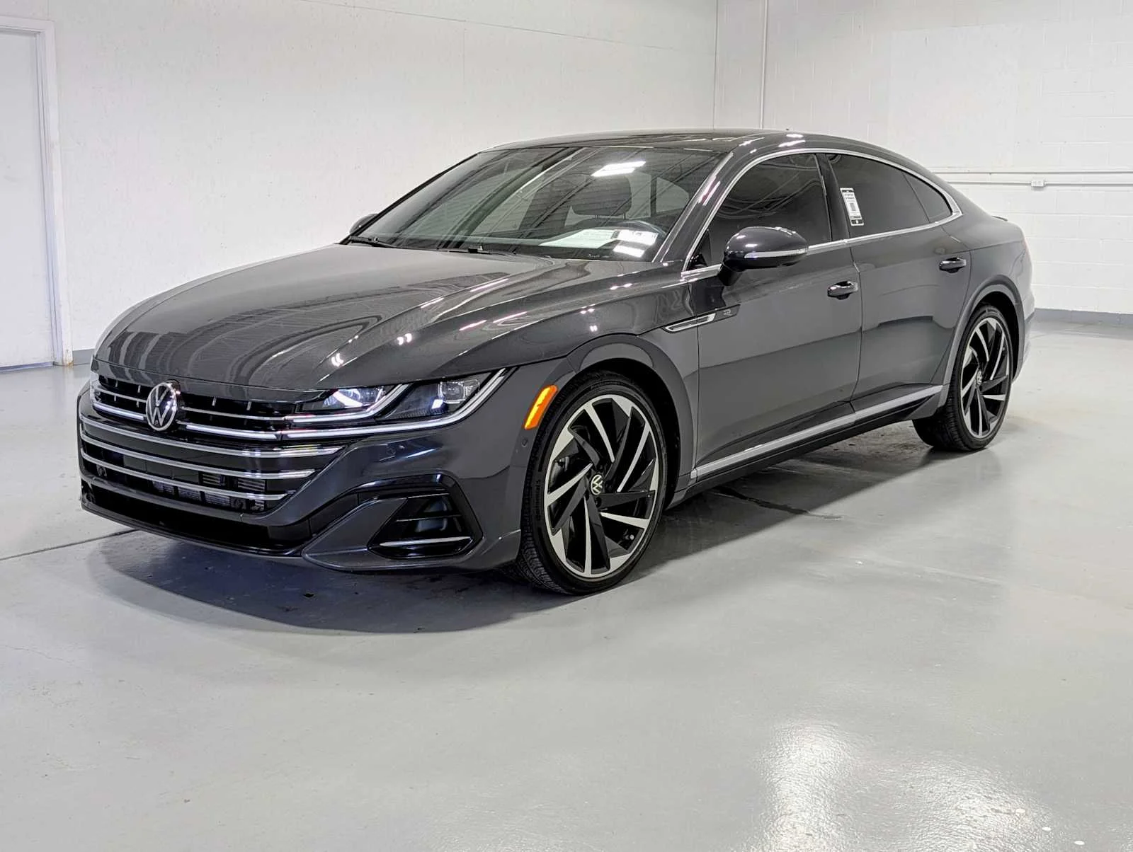 2021 Volkswagen Arteon SEL Premium R-Line with 4Motion's photo