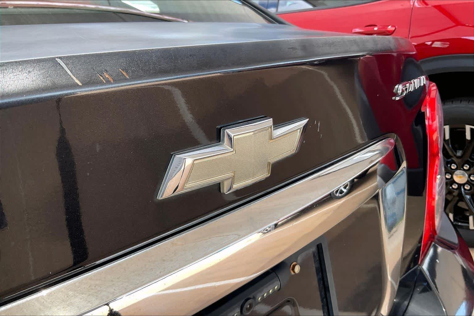 Used 2013 Black Granite Metallic Chevrolet LT image 28