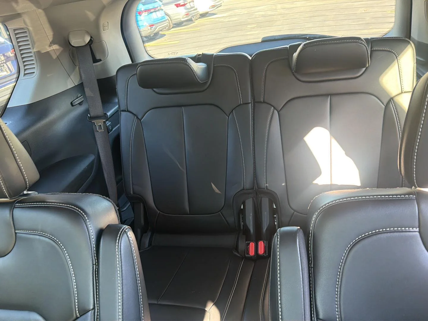 Used 2021 Diamond Black Crystal Pearlcoat Jeep Limited image 7