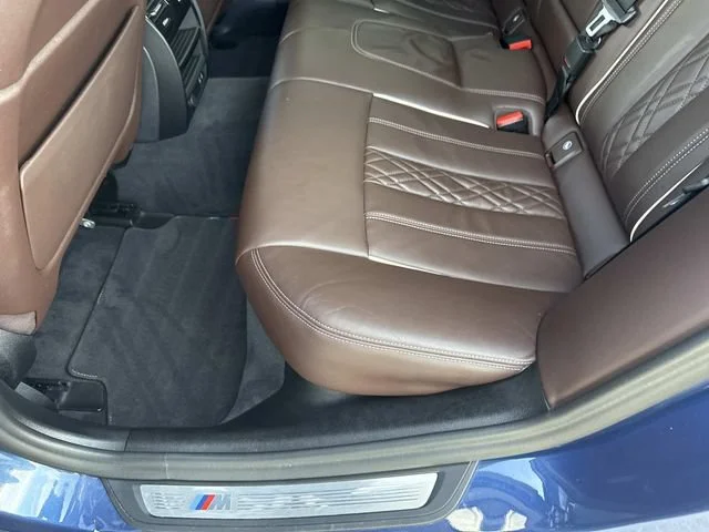 Used 2021 Dark Blue BMW M550i xDrive image 29