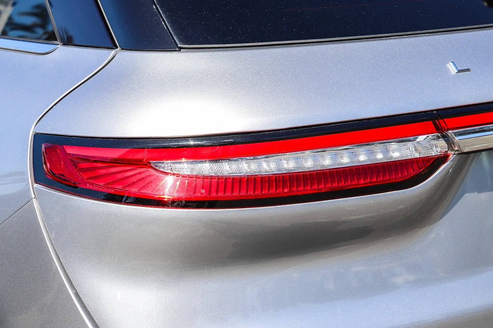 Certified Used 2023 Radiance Metallic Lincoln Standard image 11