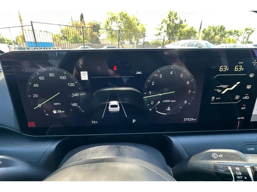 Used 2025 Morning Haze Kia GT-Line image 39