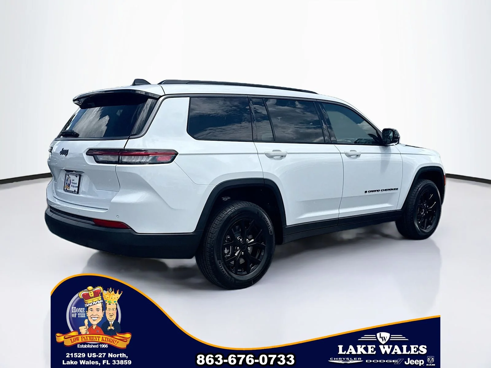 New 2026 Bright White Clear-Coat Exterior Paint Jeep Altitude image 6