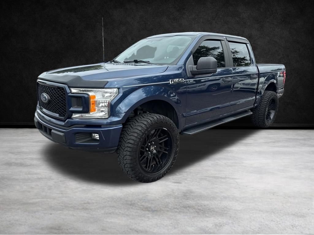 Used 2018 Blue Ford XL image 10