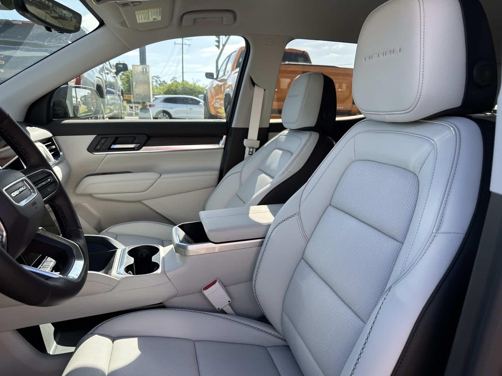 2026 GMC Terrain Denali - Photo 9