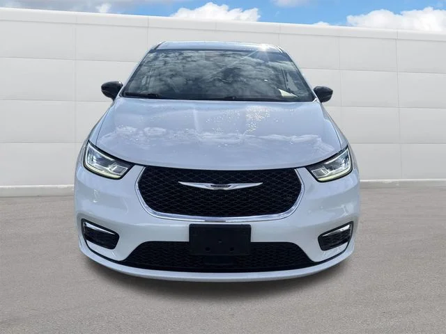 2024 Chrysler Pacifica Touring L - Photo 13