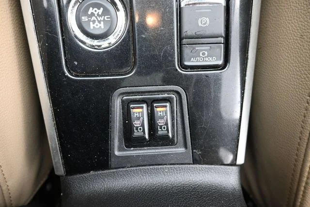 Used 2018 Red Mitsubishi GT image 16