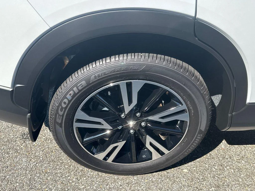 2026 Mitsubishi Eclipse Cross SE - Photo 9