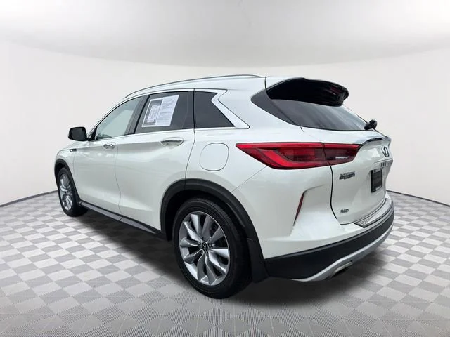 Used 2020 White INFINITI ESSENTIAL AWD image 7