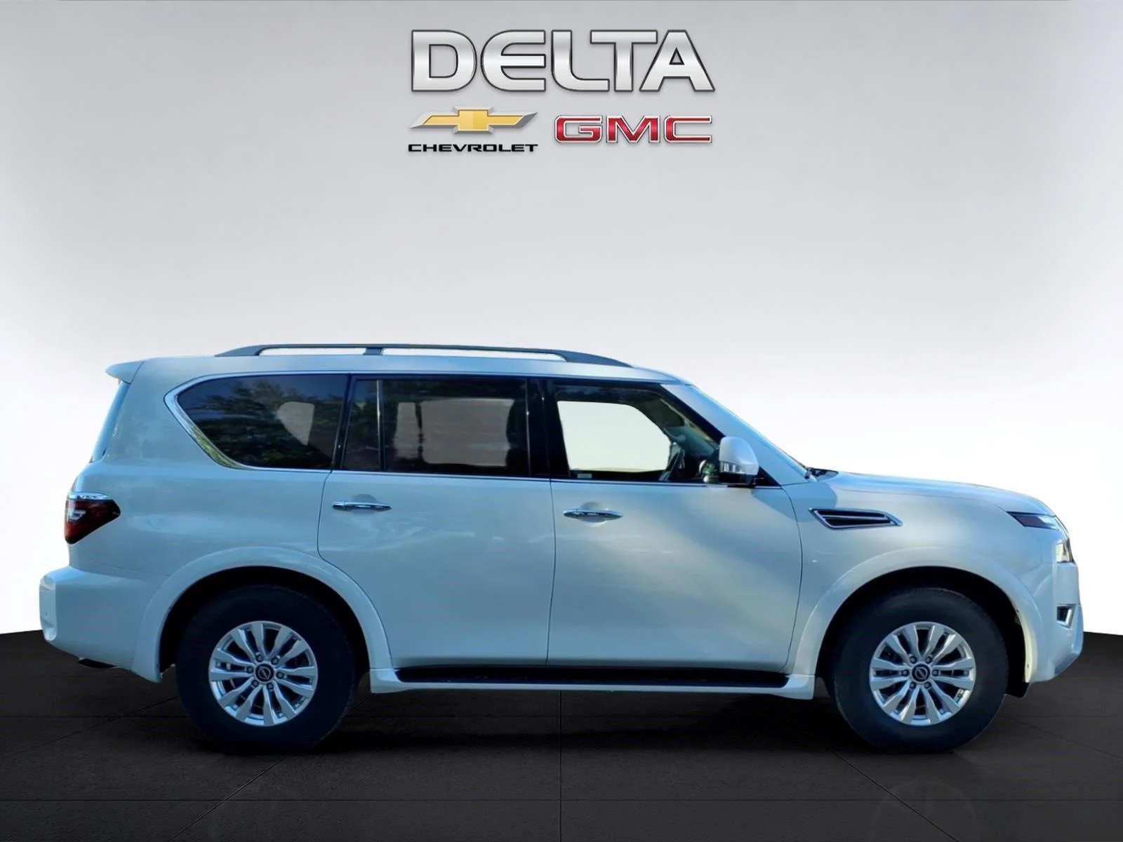 Used 2023  Nissan SV image 6