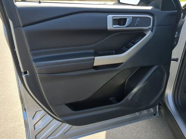 Used 2022 Silver Ford XLT image 19