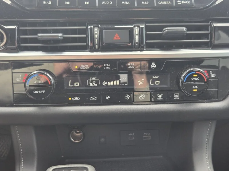 Used 2024 Scarlet NISSAN SL 4WD image 23