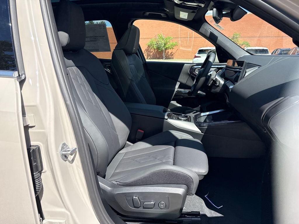 New 2026 Beige BMW 30 xDrive image 27