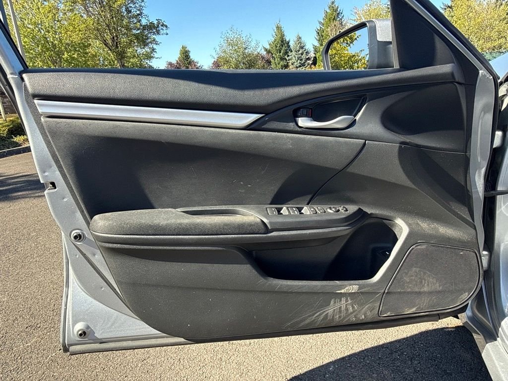 Used 2018 Lunar Silver Metallic Honda LX image 16