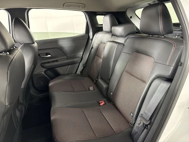 New 2026 Aspen White TriCoat / Super Black Two-tone Nissan SR image 21