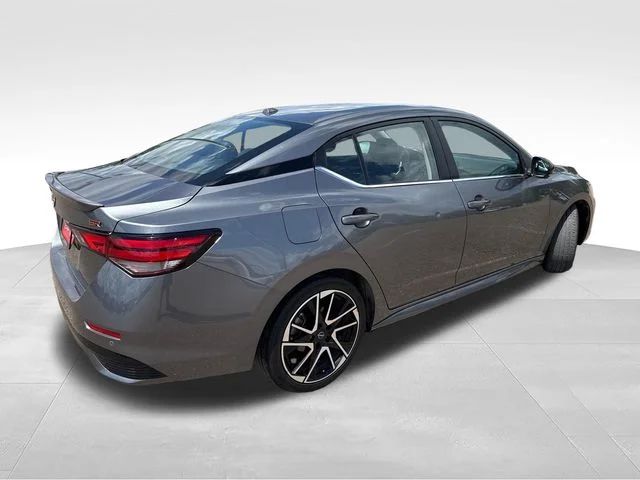 Used 2024 Gray Nissan SR image 8