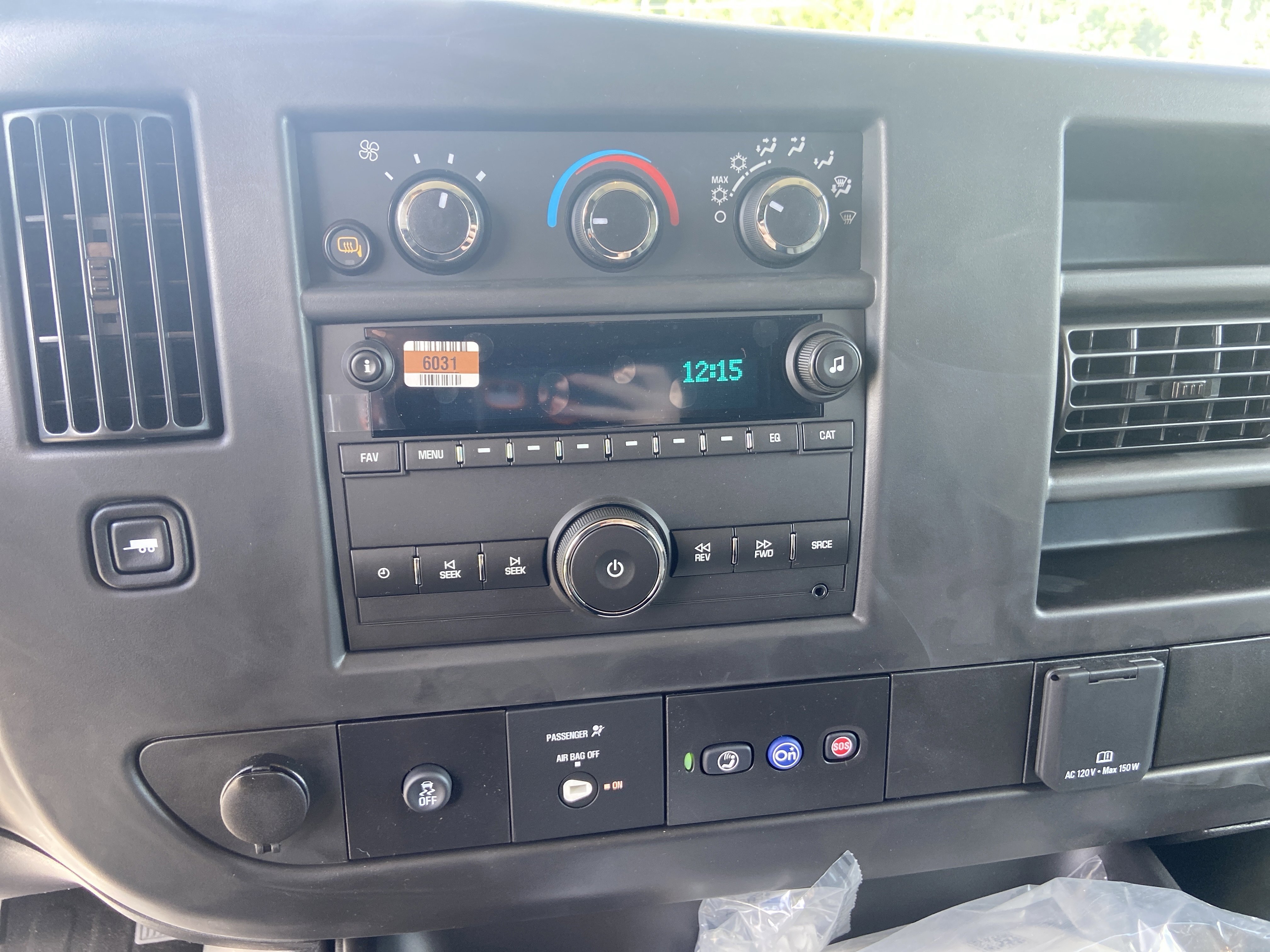 2025 Chevrolet Express Cargo Work Van - Photo 11