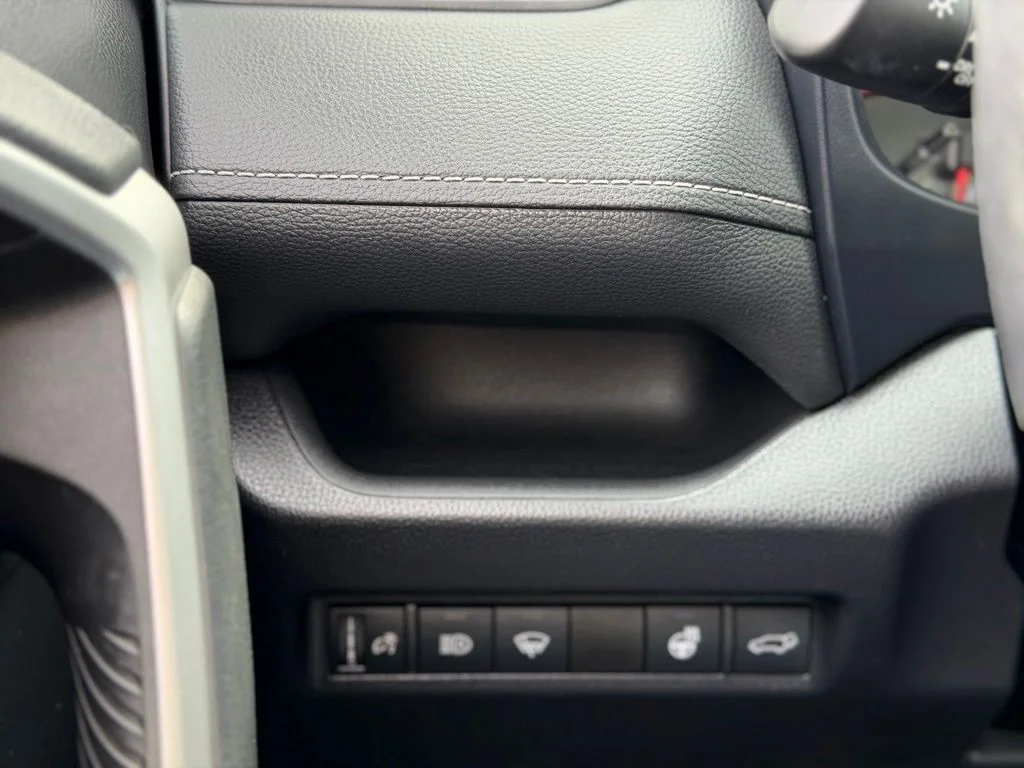 Used 2021 Silver Toyota XLE image 26