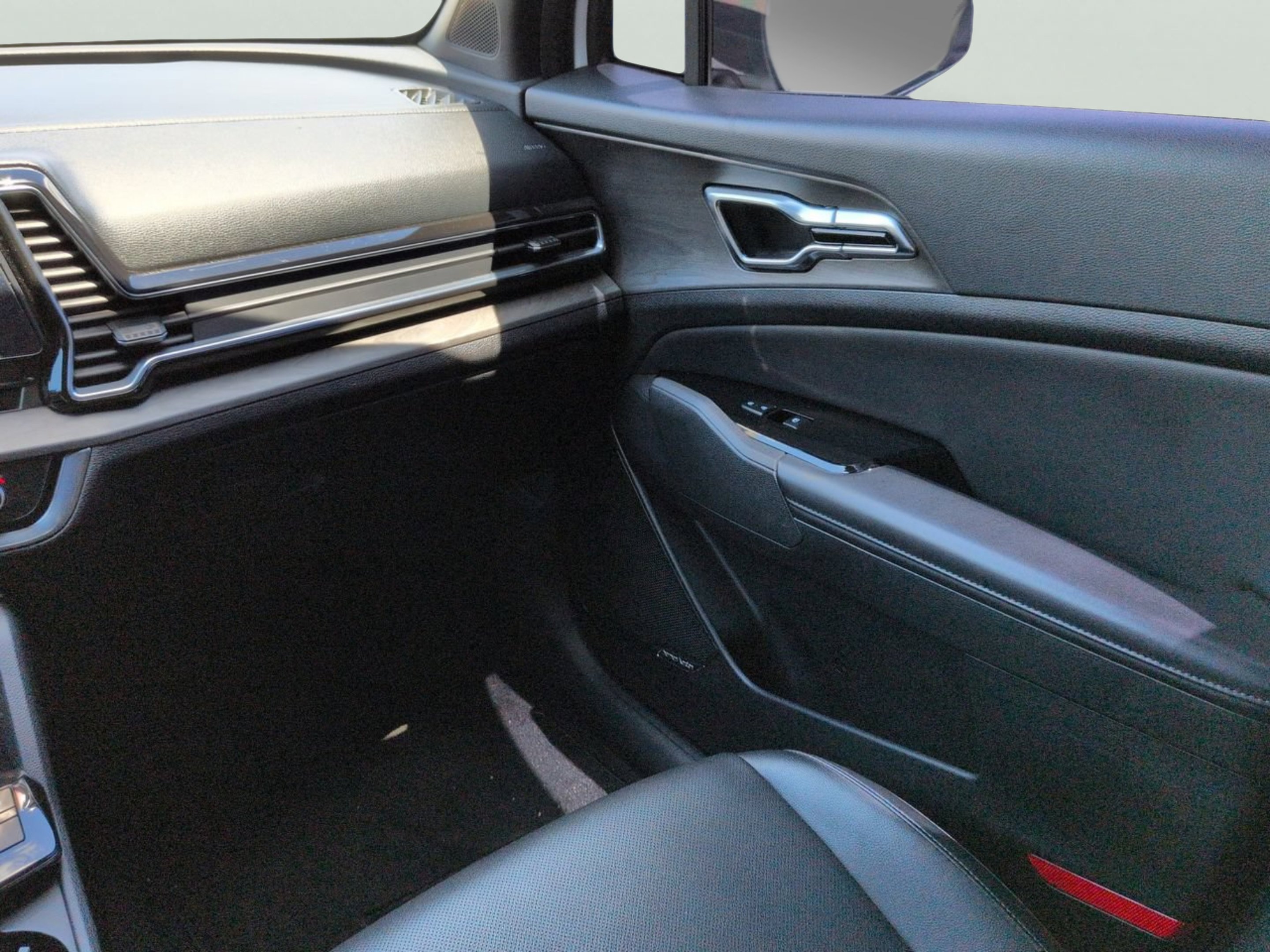 Used 2023 Glacier White Pearl/Ebony Black Roof Kia X-Pro image 15