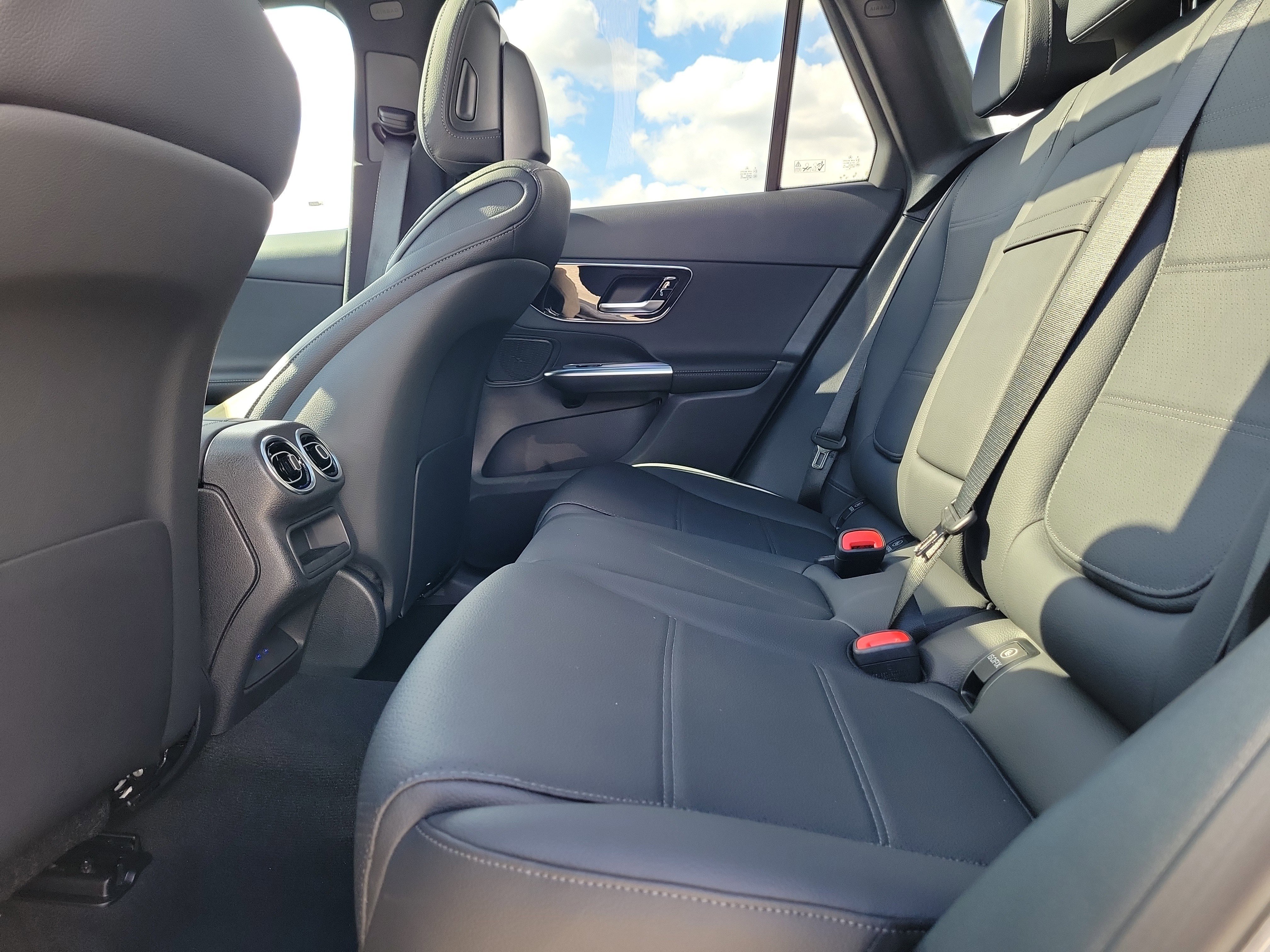 New 2026 MANUFAKTUR Alpine Grey Mercedes-Benz GLC 300 image 10