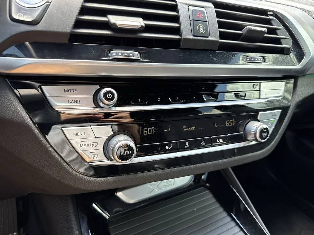 Used 2021 Alpine White BMW sDrive30i image 51