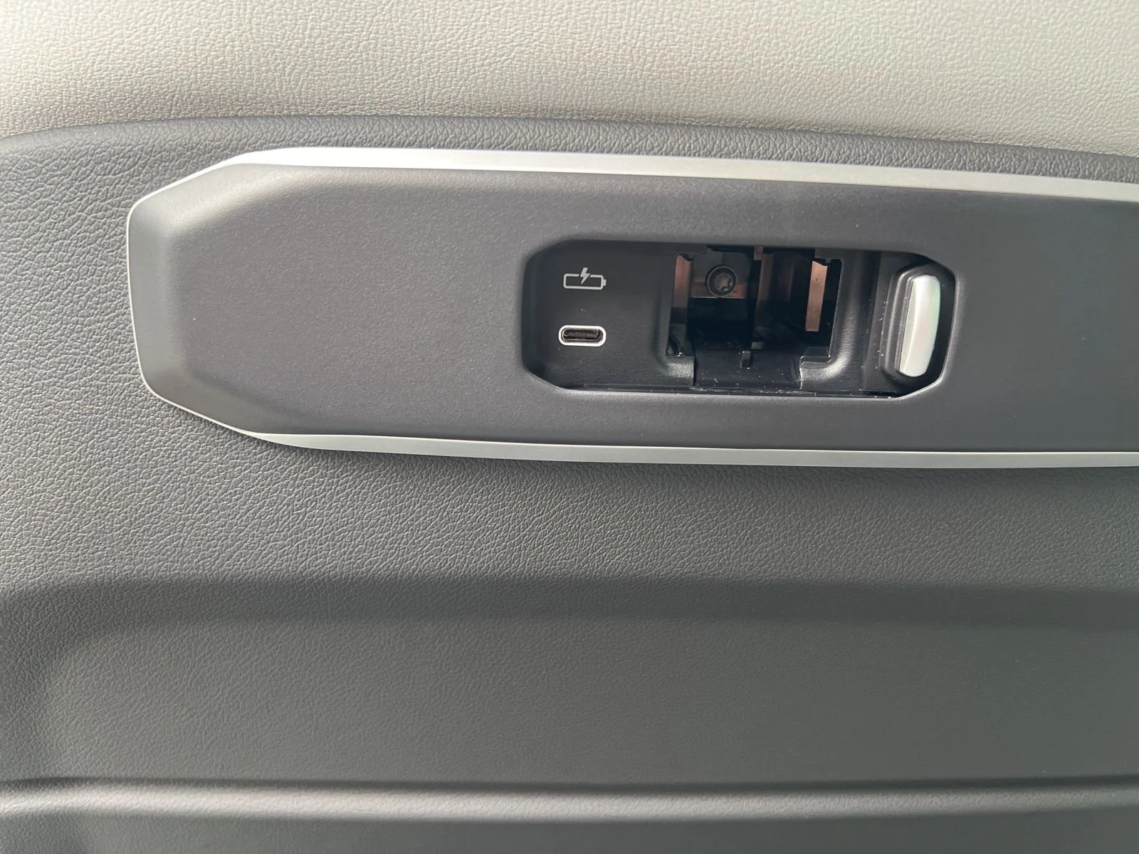 New 2026 Brooklyn Grey Metallic BMW xDrive50e image 17