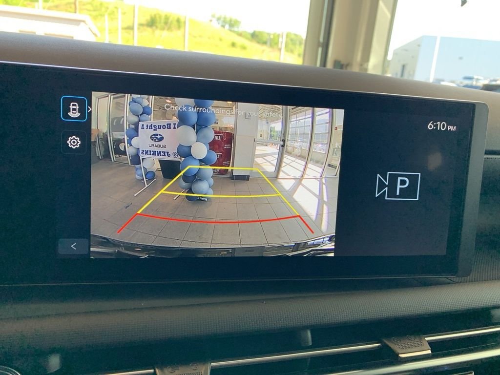 2018 Toyota RAV4 LE - Photo 24