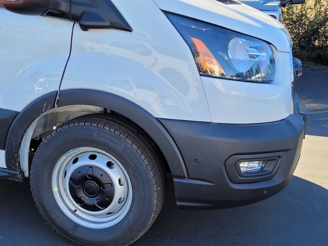 New 2026 Oxford White Ford Passenger Van XL image 34