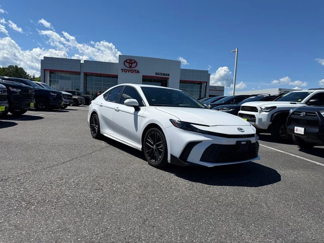 2025 Toyota Camry SE