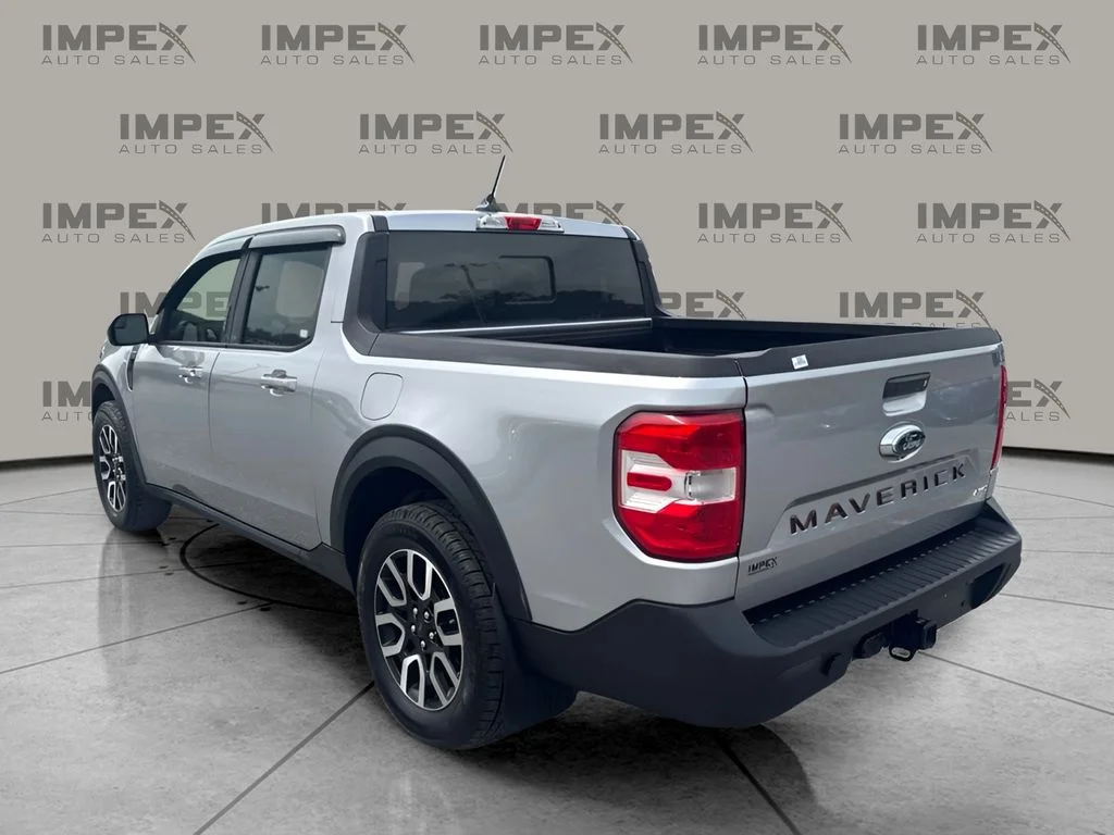 Used 2023 Silver Ford Lariat image 2