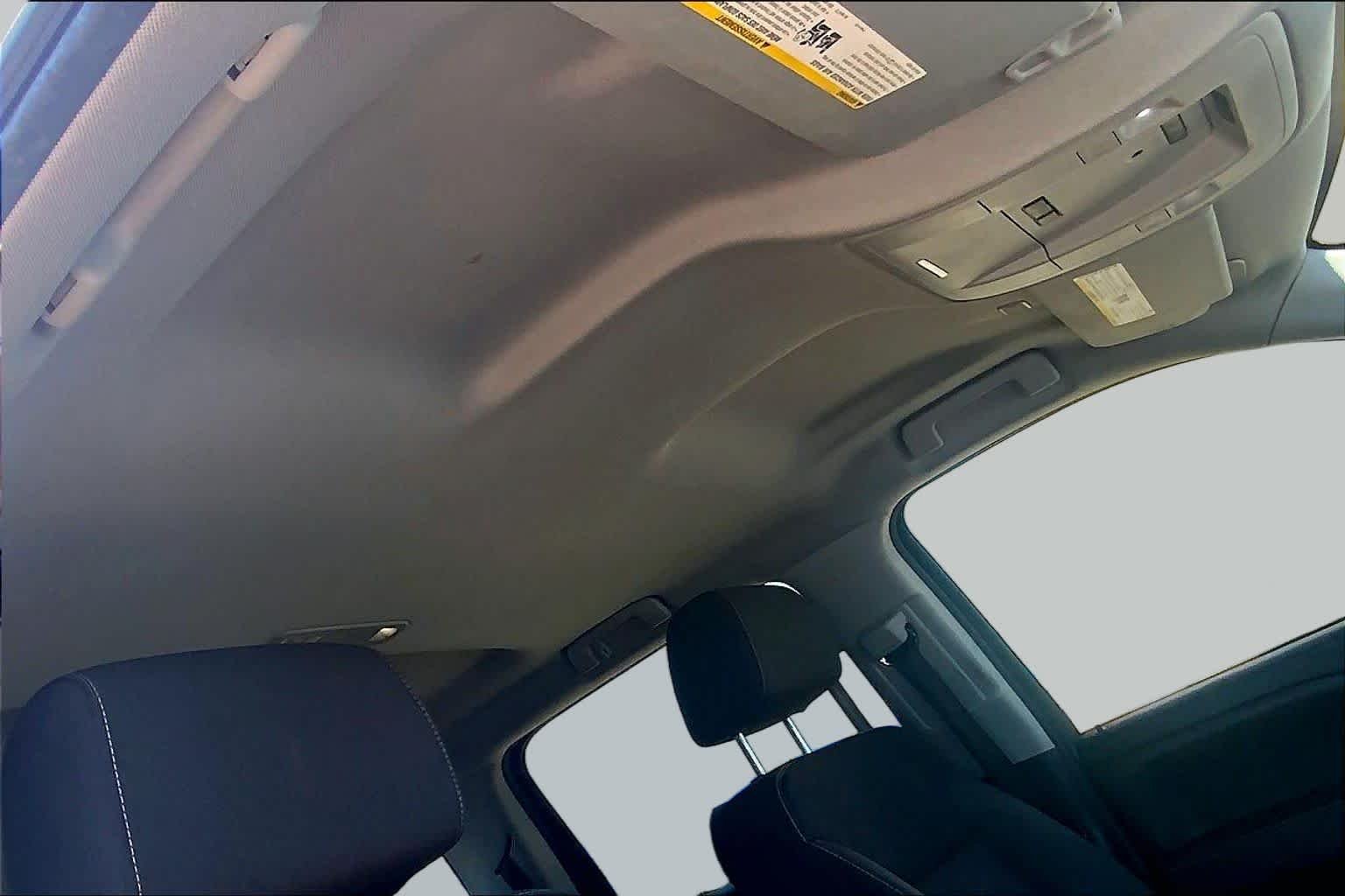 Used 2018 Summit White Chevrolet LT image 14