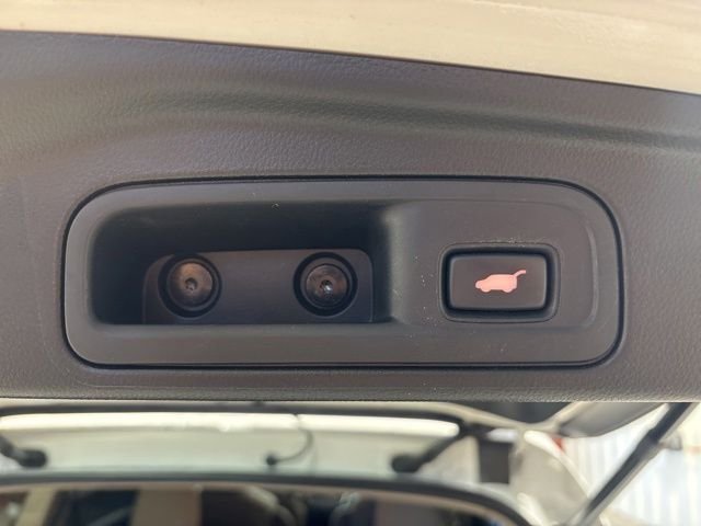 Used 2021 Platinum White Pearl Honda Touring image 22